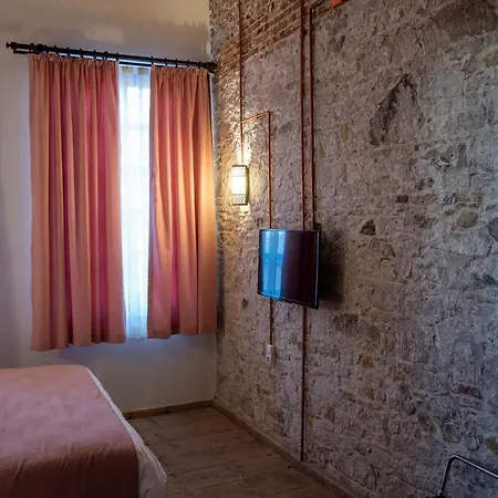 Olea Leya Oda ve Kahvaltı Ayvalı